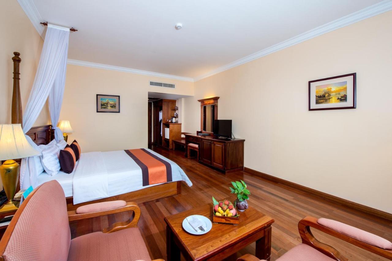 Pacific Hotel & Spa Siem Reap Exterior foto